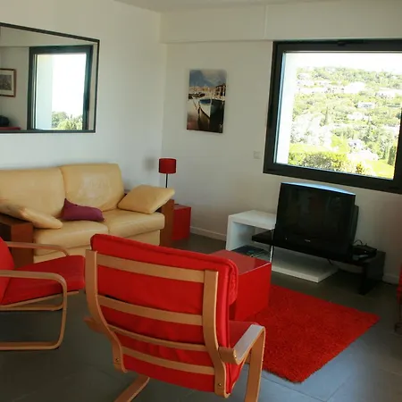 California Apartment *